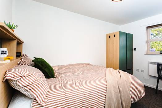 Standard 6 Bedroom (Non-Ensuite)