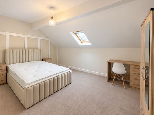 Photo of a 17 Glanmor Crescent.