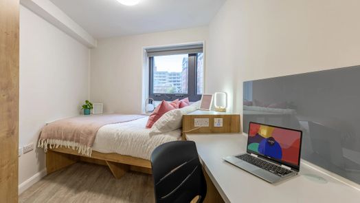 Classic En-Suite