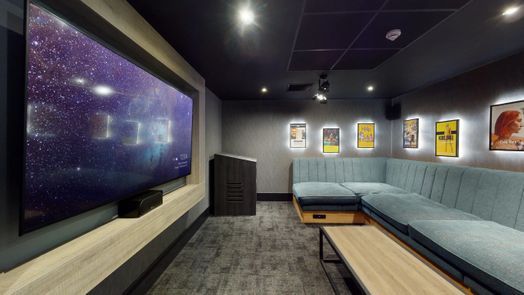 Photo of a crown Place.