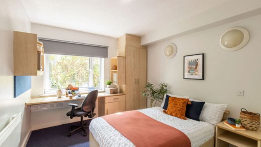 6 Bed Premium En-Suite