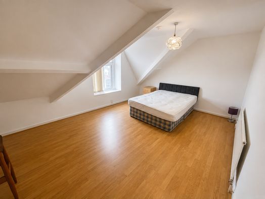 Photo of a 86B Hanover Street.