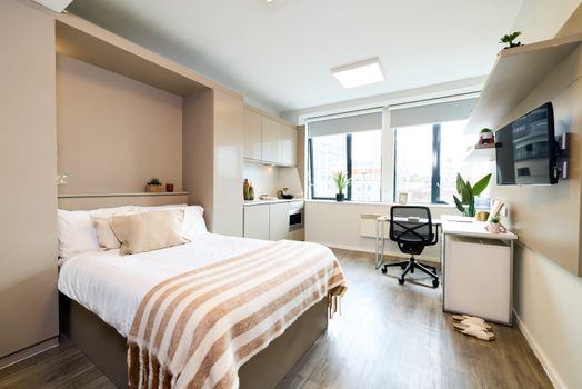 Premium Plus Studio