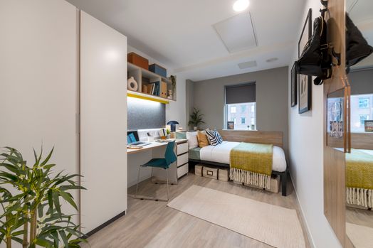 7 Bed Premium En Suite