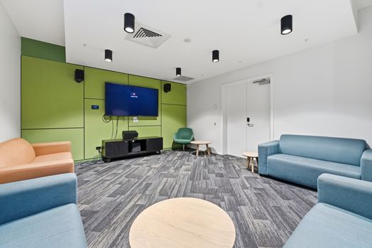 Photo of a mayoral Drive.