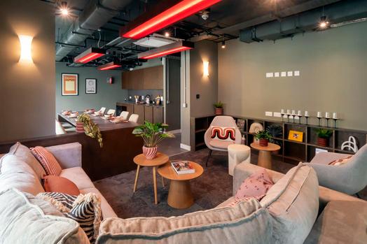 Photo of a the Artisan.