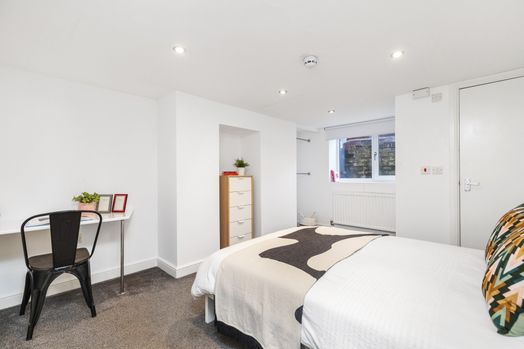 Photo of a 16, Stanmore Street.