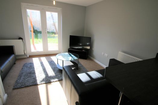 Photo of a 3 Laund Gardens, Lancaster, LA2 0LE.