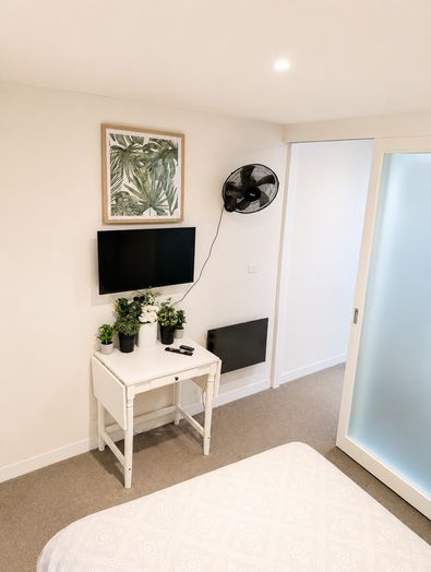 1 Bedroom Large