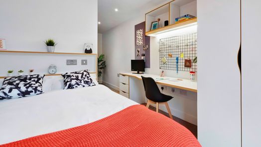 Deluxe Ensuite
