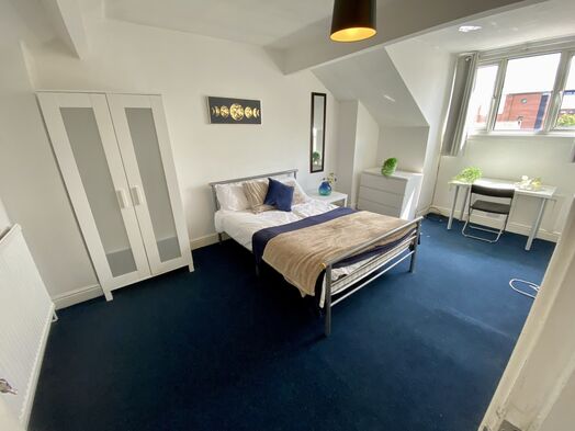 Photo of a 🏡 SPACIOUS 5-BED STUDENT HOUSE – CITY CENTRE.