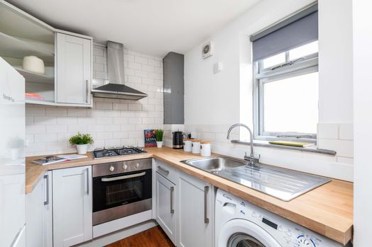 Photo of a flat B 66, Headingley Mount.