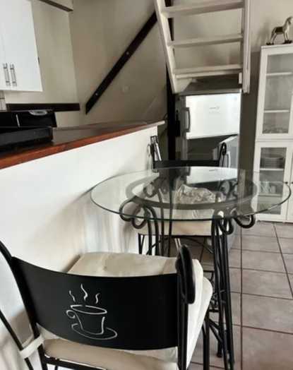 Photo of a double-bed room in a 2-bedroom house in Bordeaux.