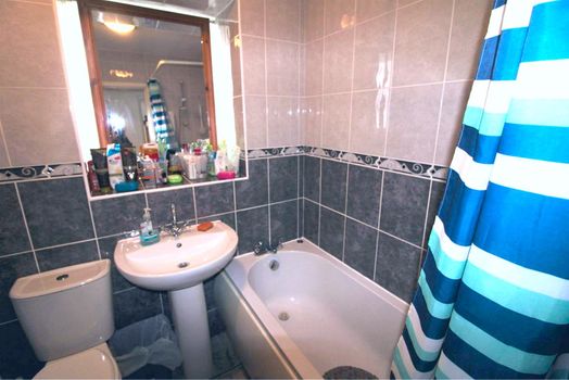 Photo of a 5 Salisbury Court West Rd, Lancaster, LA1 5PE.