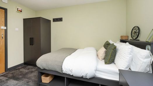 Photo of a dean House.