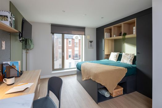 Classic Studio, Penthouse