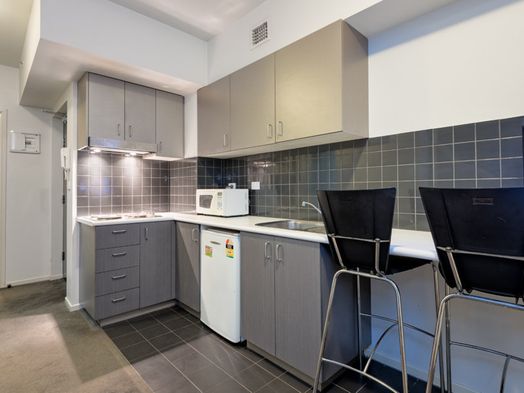 2 Bedroom Apartment - Small High Level