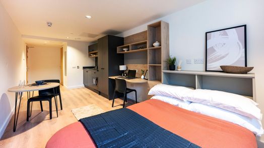 Photo of a straits Place.