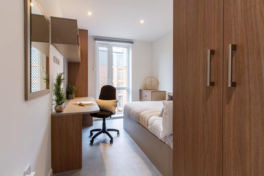 6 Bed En-suite