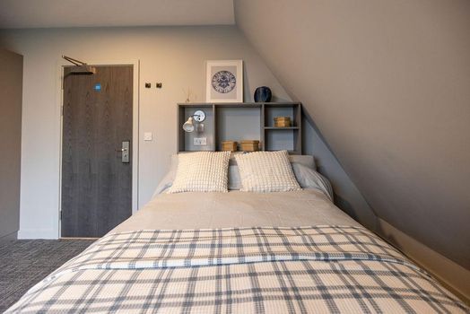 Deluxe 2 Bedroom Apartment