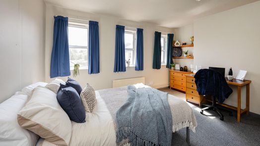 Deluxe Ensuite