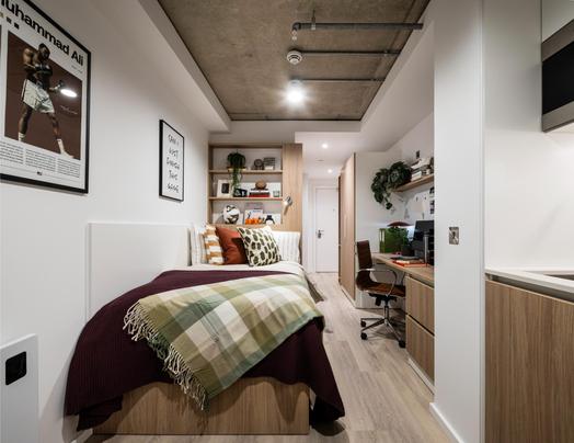 Bronze Studio