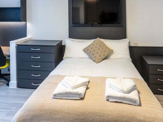 Photo of a 84-86, Derrys Villas, Flat 9.