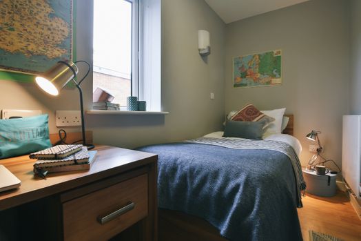 8 Bed Apartment - Single Bed