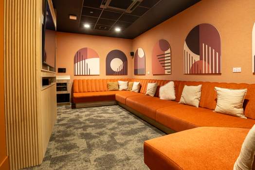 Photo of a crown Place.