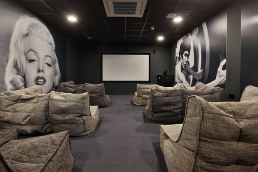 Photo of a clifton Place.