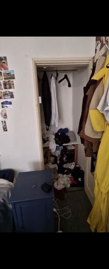 Photo of a double-bed room in a 6-bedroom house in Bristol.