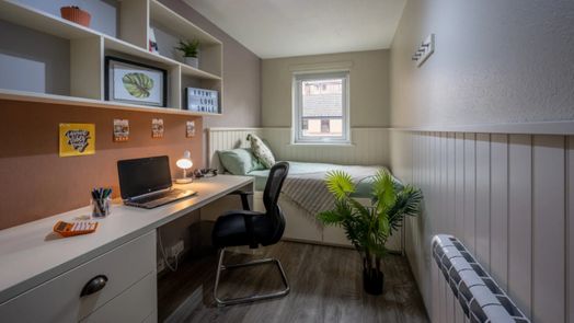 6 Bed Townhouse Deluxe