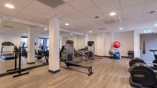 Photo of a bailey Street.