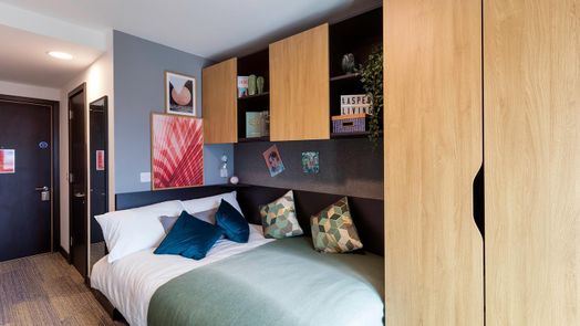 Silver En Suite (6 Bed South View)