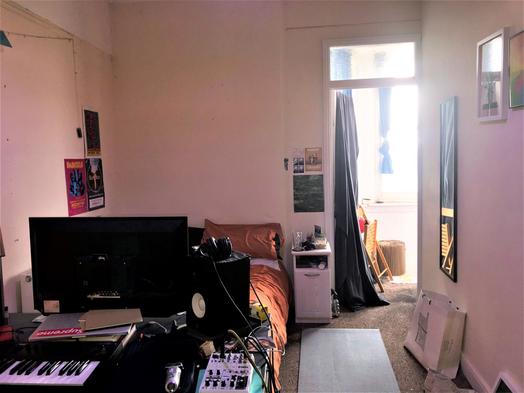 Photo of a 8 Bedroom Flat Share .