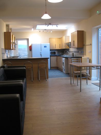 Photo of a double-bed room in a 8-bedroom house in York.