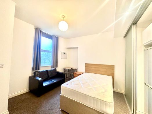 Photo of a 12, Whitefield Tce, Flat 8.