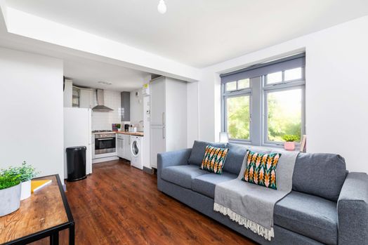 Photo of a flat B 66, Headingley Mount.