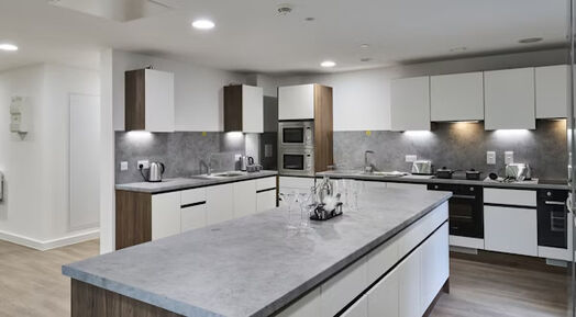 Photo of a ensuite room in 1-room student hall in Coventry.