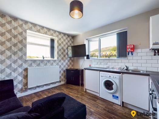 Flat 4, 110 Fabian Way SA1 8PA