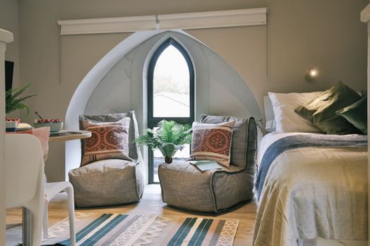 Classic Studio - Limited View