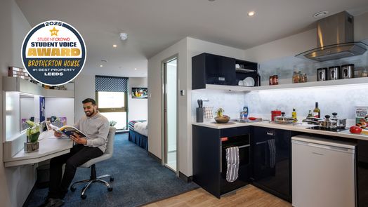 Sapphire Plus Studio