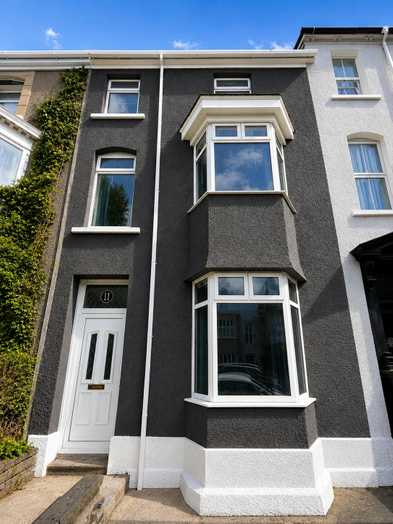 Photo of a 11 Eaton Crescent.