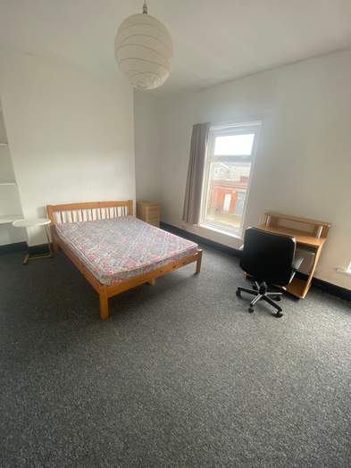 Photo of a 86 Marlborough Road - Will take 4,5 or 6.