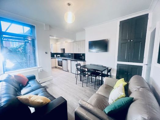 Photo of a 5-bedroom house in Sheffield.