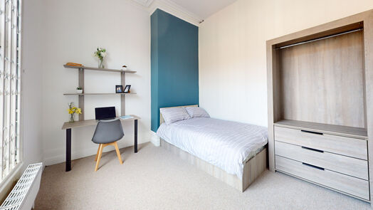 Photo of a 5-bedroom house overlooking Hyde Park!.