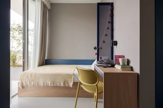 Room in Apartment for 2 with Balcony