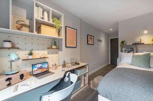 4 Bed Premium En Suite