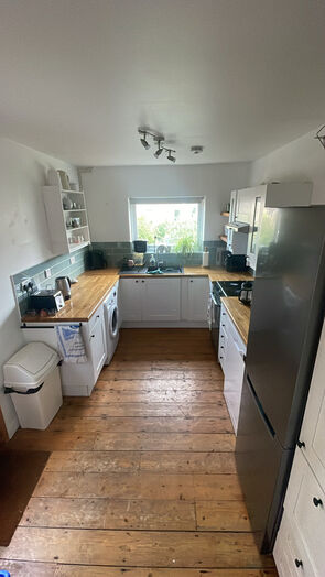 Photo of a house for 2 tenants in Oldfield Park .
