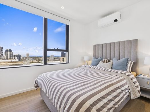 2 Bedroom, 1 Bathroom Apartment with Study Desk (Furnished)